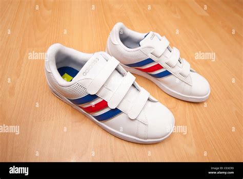 adidas velcro zwart|Adidas trainers with Velcro fastening.